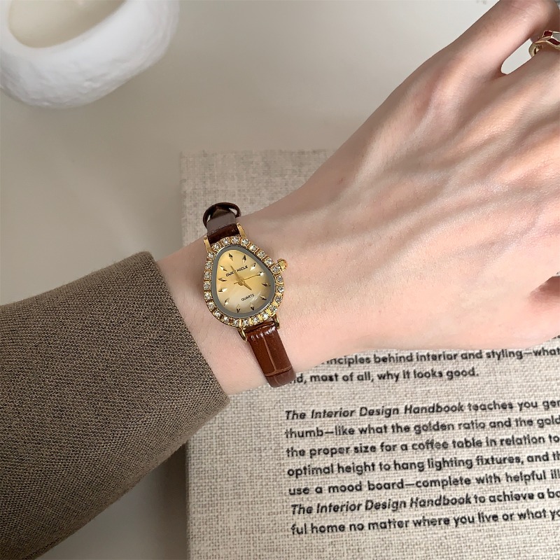 Роскошные женские кварцевые ча – обзор и цена Luxury Watch Gold And Black